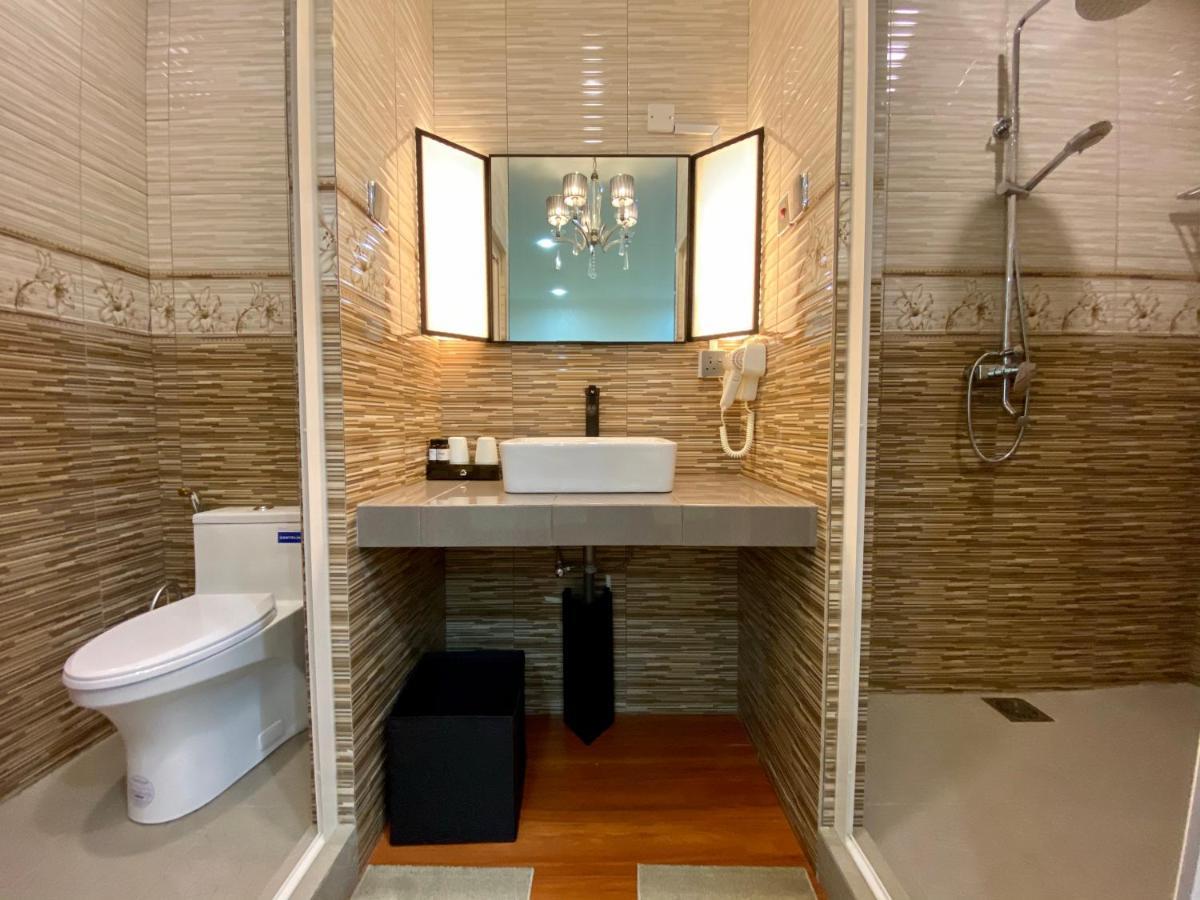 J Boutique Hotel 新张优惠 Muar Dış mekan fotoğraf