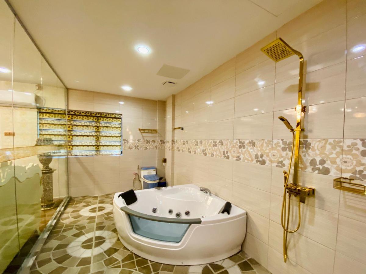 J Boutique Hotel 新张优惠 Muar Dış mekan fotoğraf