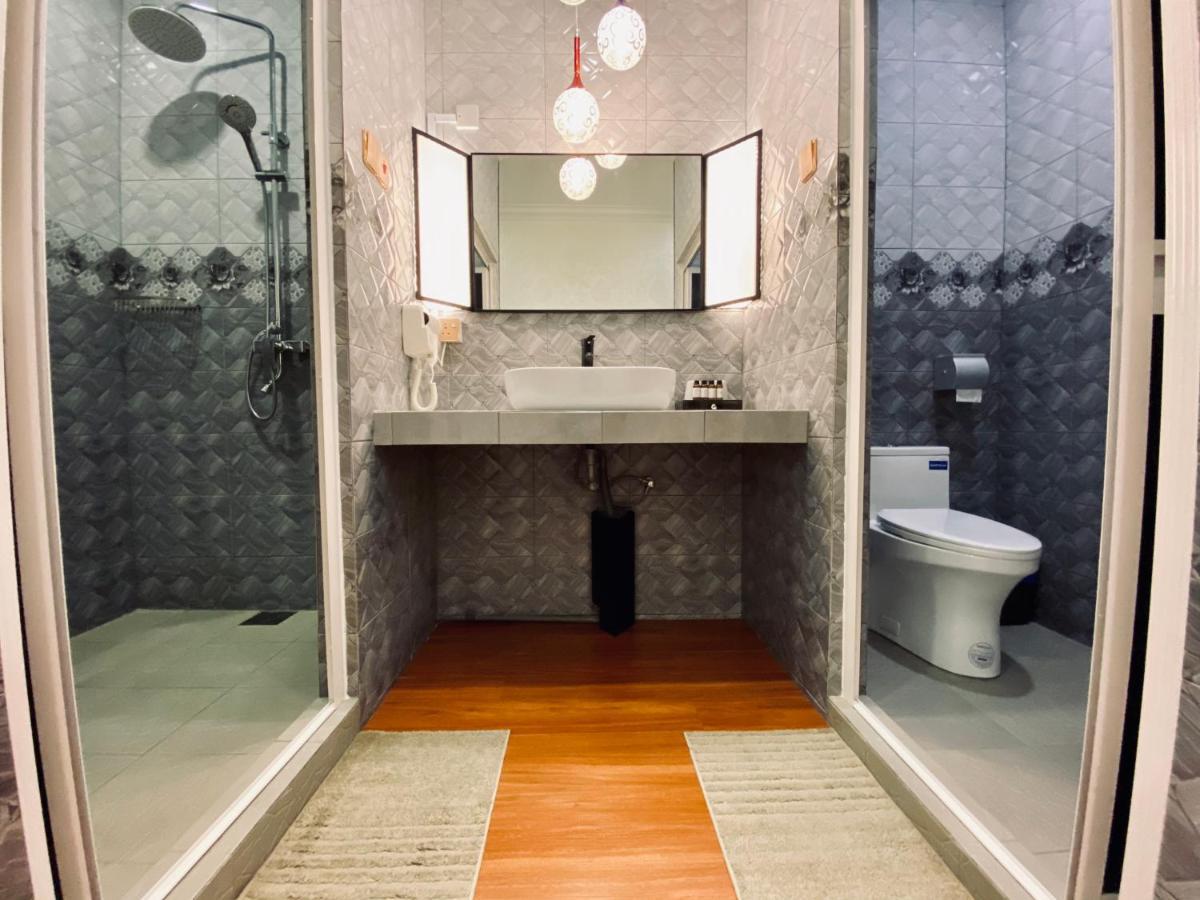 J Boutique Hotel 新张优惠 Muar Dış mekan fotoğraf