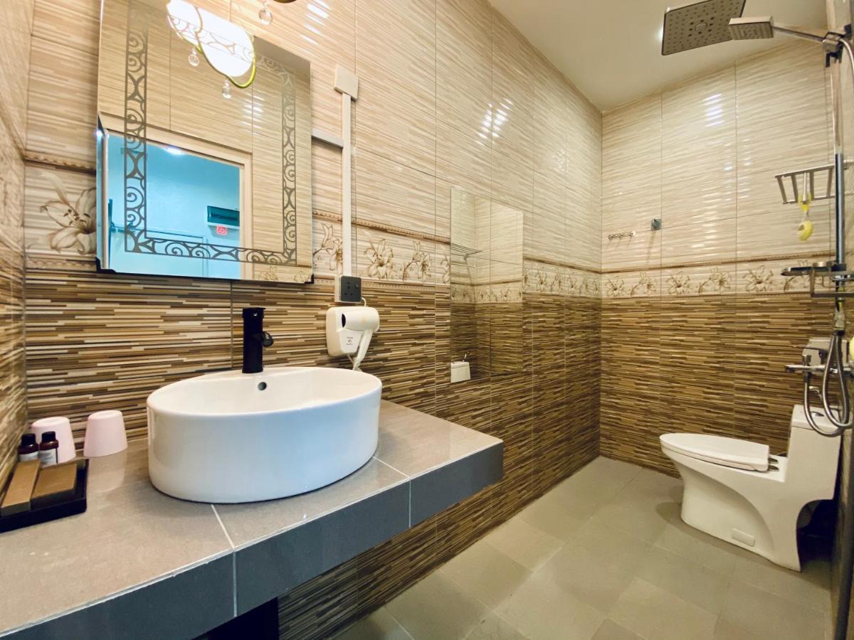 J Boutique Hotel 新张优惠 Muar Dış mekan fotoğraf