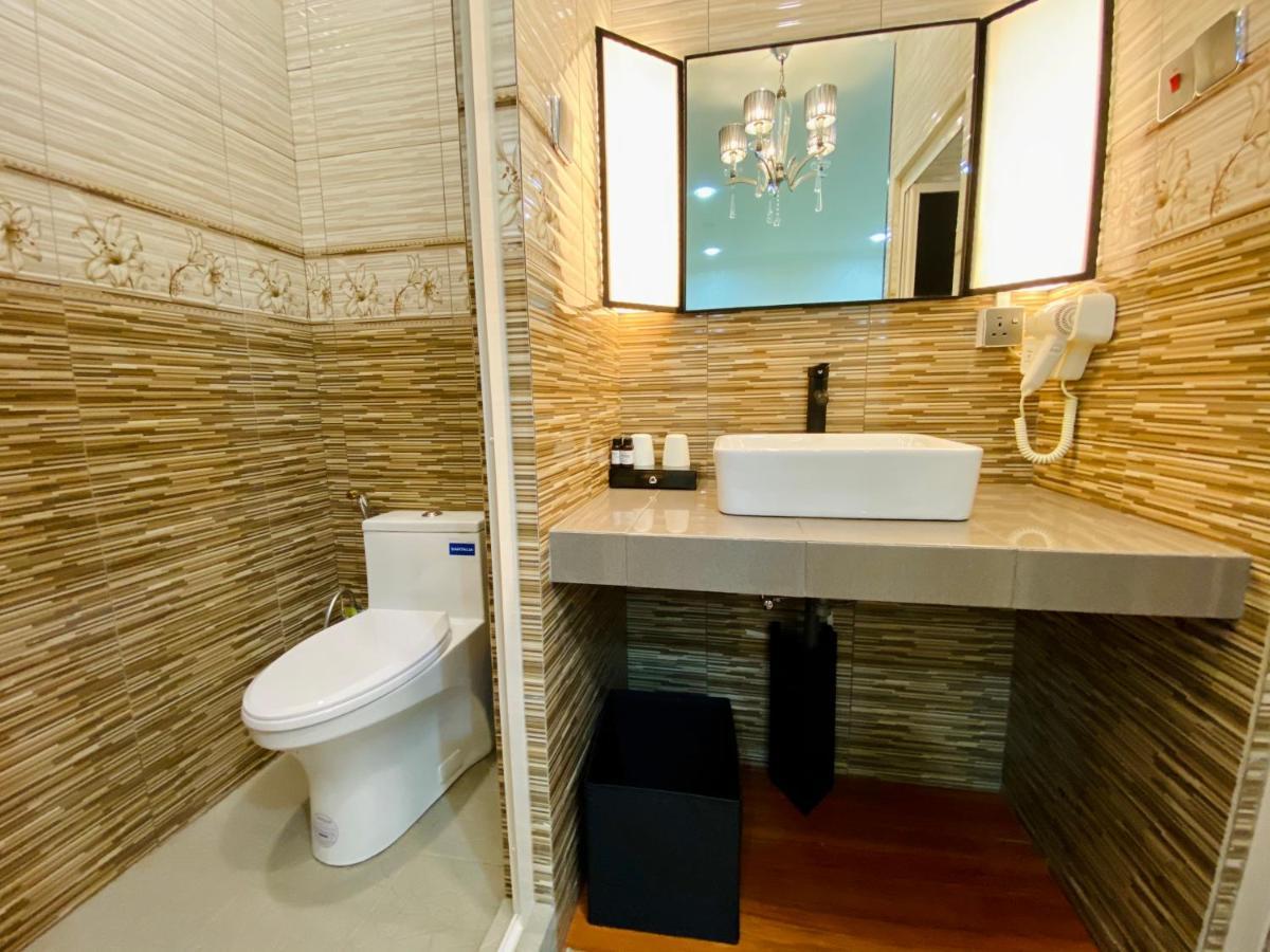 J Boutique Hotel 新张优惠 Muar Dış mekan fotoğraf