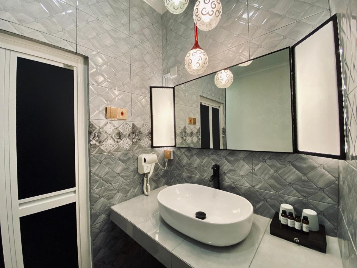 J Boutique Hotel 新张优惠 Muar Dış mekan fotoğraf